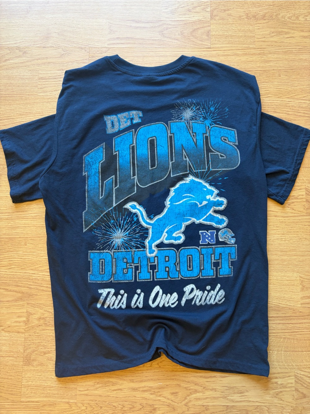 NFL Detroit Lions Mens Small (Medium) Tee